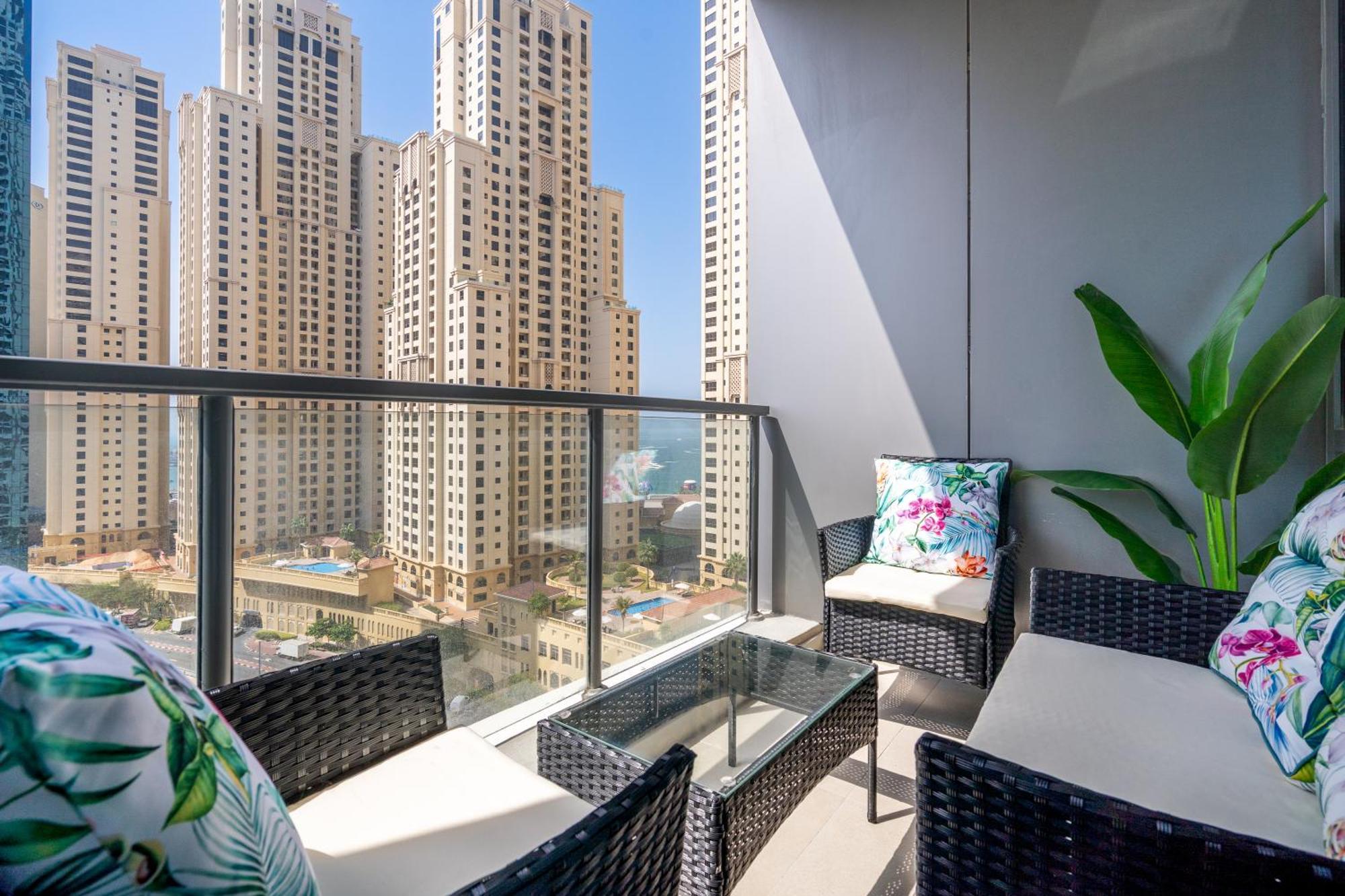 Apartment Postcard Marina Views- Spacious & Luxurious 1br - 3mn Walk To Tram, Jbr & (adults Only) *